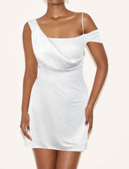 One-shoulder solid color off-shoulder mini skirt