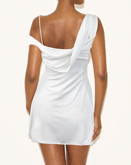 One-shoulder solid color off-shoulder mini skirt