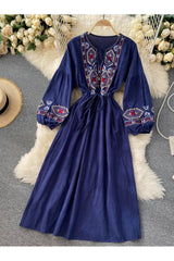 Robe longue brodée bohème