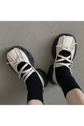 Plateauschuhe mit Schmetterlingsknoten