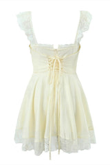 Mini-robe chic et ajustée dos nu