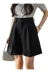 Lässige Shorts im klassischen Stil