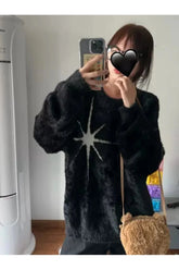 Flauschiger Pullover mit kosmischem Sternenmuster
