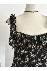 Robe à volants fleuris et bretelles nouées