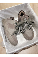 Graue Plateau-Sneakers