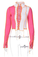 Oberteil mit Aussparungen und Bindeband vorne