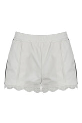 Sportliche Shorts mit Kordelzug und Spitzenbesatz