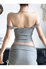 Haut corset à lacets et épaules dénudées