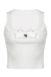 Oberteil mit Metallspitzennähten