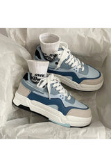 Sneaker in verschiedenen Farben