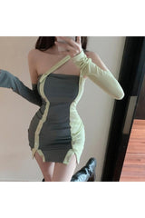 Patchwork-Etuikleid mit Seitenschlitzen