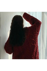 Herbstlicher roter Twist-Strick-Preppy-Pullover