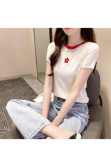 Einfaches süßes Blumen-T-Shirt