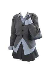 Klassisches Preppy-Set aus Cardigan und gestreiftem Hemd