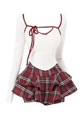 Ensemble t-shirt court moulant à col carré et jupe