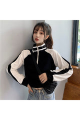 Herbstlicher gestreifter Rollkragen-Hoodie mit Reißverschluss