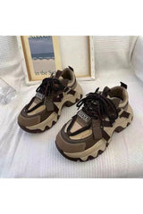 Turnschuhe mit dicker Sohle