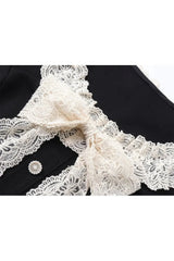 Viktorianisches Spitzenkleid mit Schleife