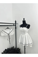 Viktorianisches Spitzenkleid mit Fliege