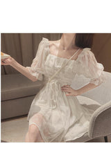 Robe blanche de style vintage