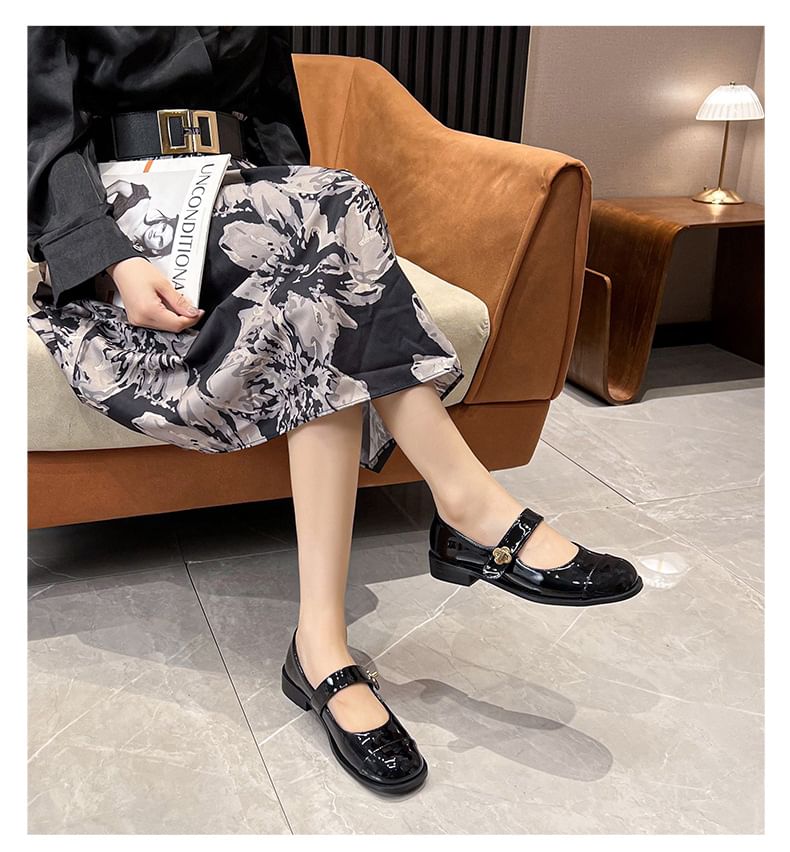 Cap Toe Chunky Heel Mary Jane Shoes