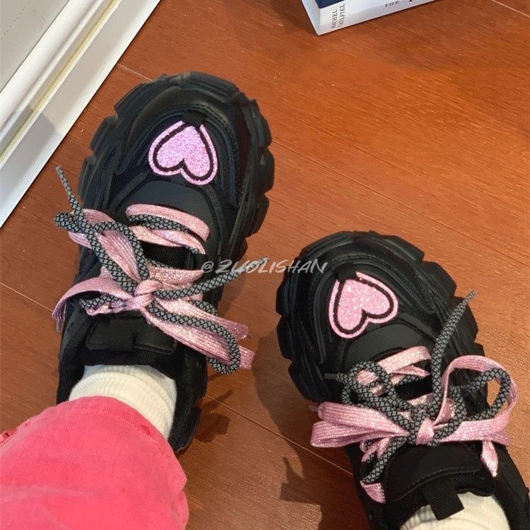 Pre-saleBlack Heart Sneakers