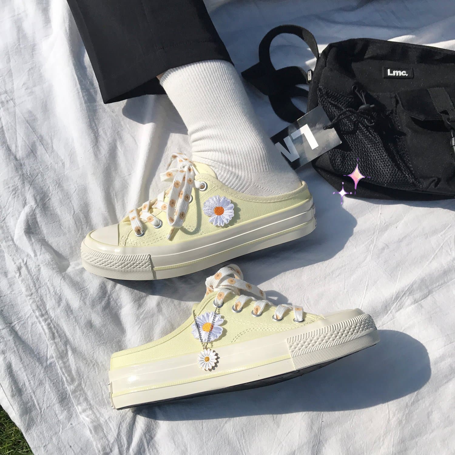 Kawaii Daisy  Half Drag Canvas Shoes