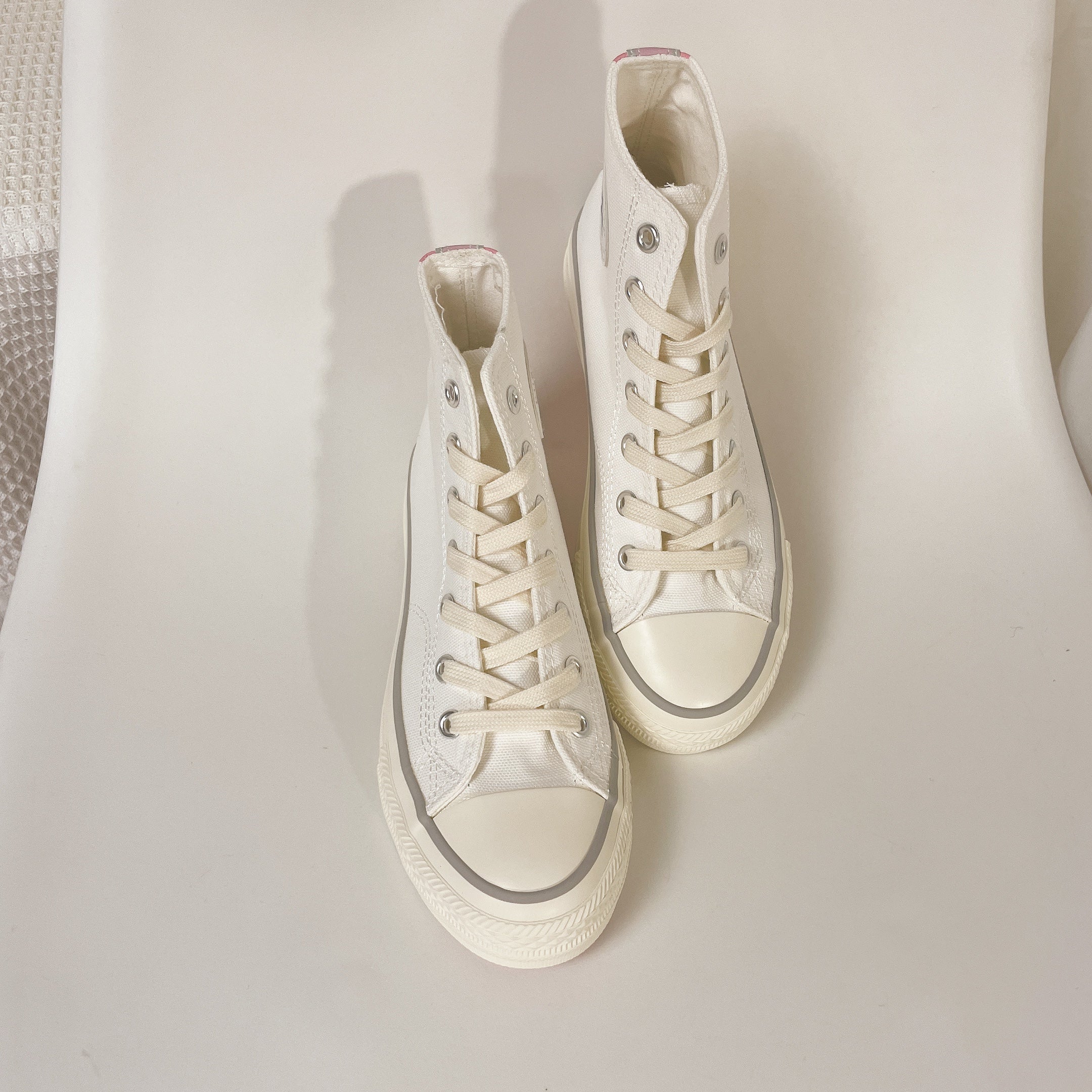 Ulzzang Canvas Heart White Shoes