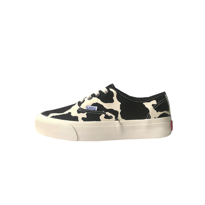 Cow Canvas Black White Shoes BE788