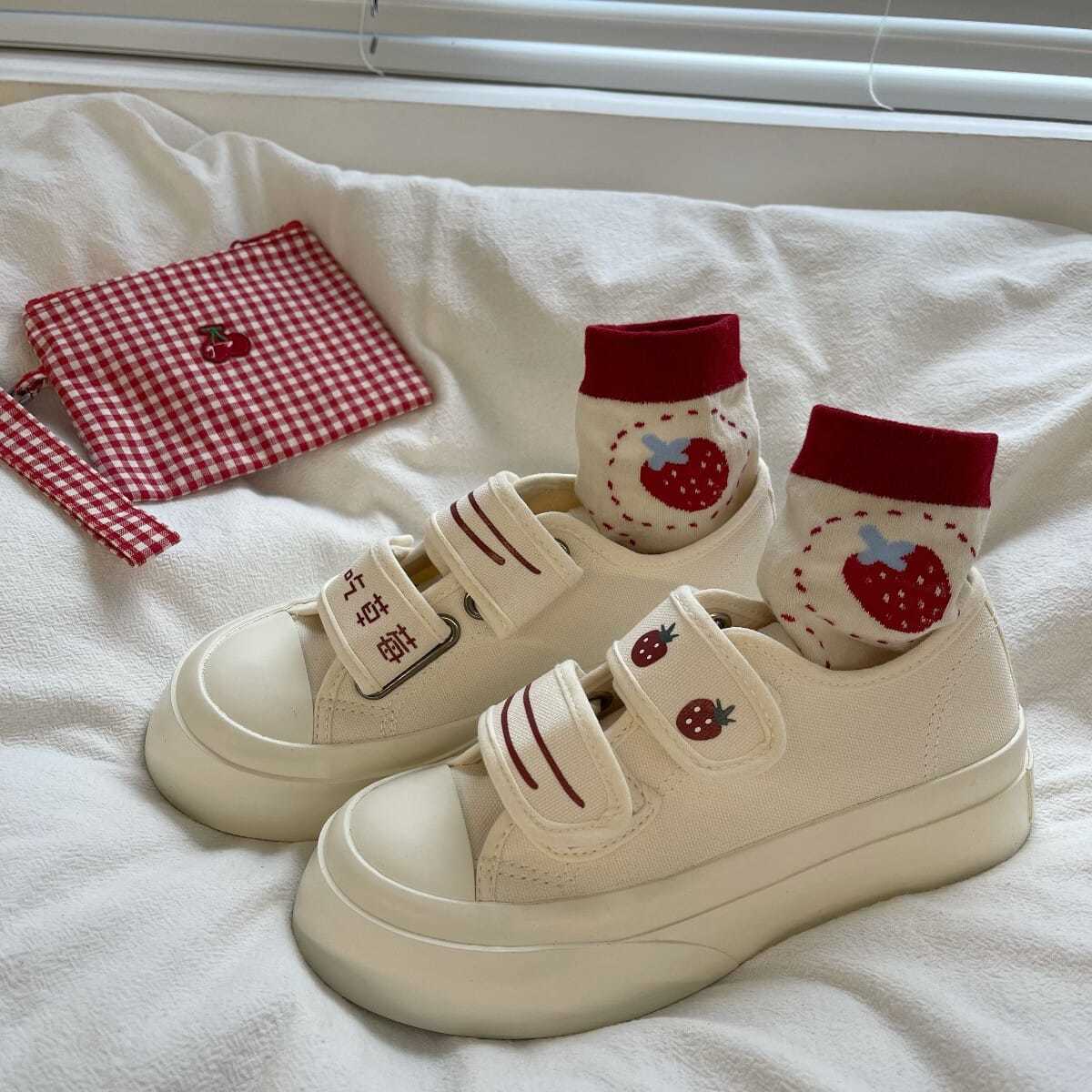 Kawaii Harajuku Fashion Strawberry Canvas Shoes FY008