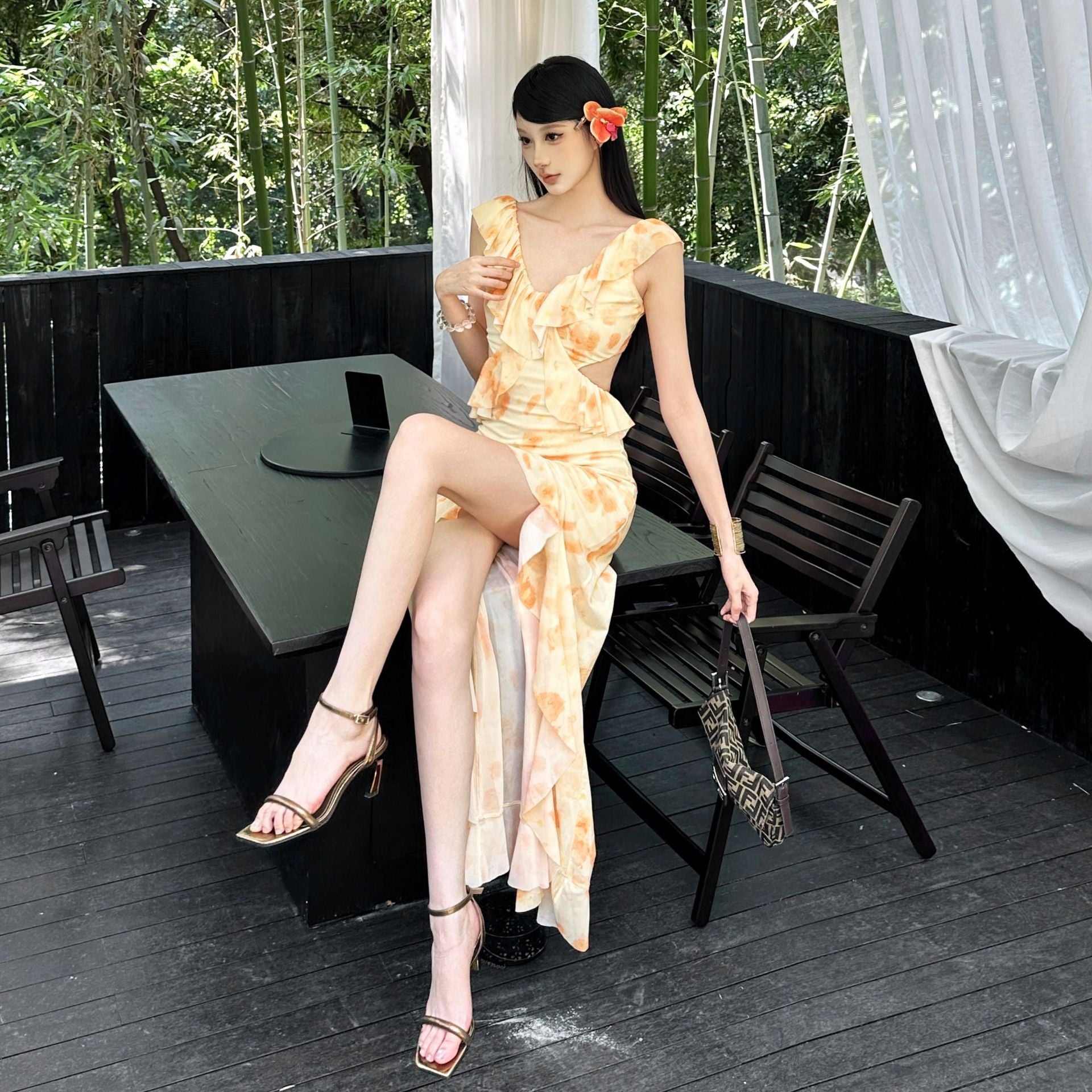 Hollow French retro style V-neck ruffled print dress