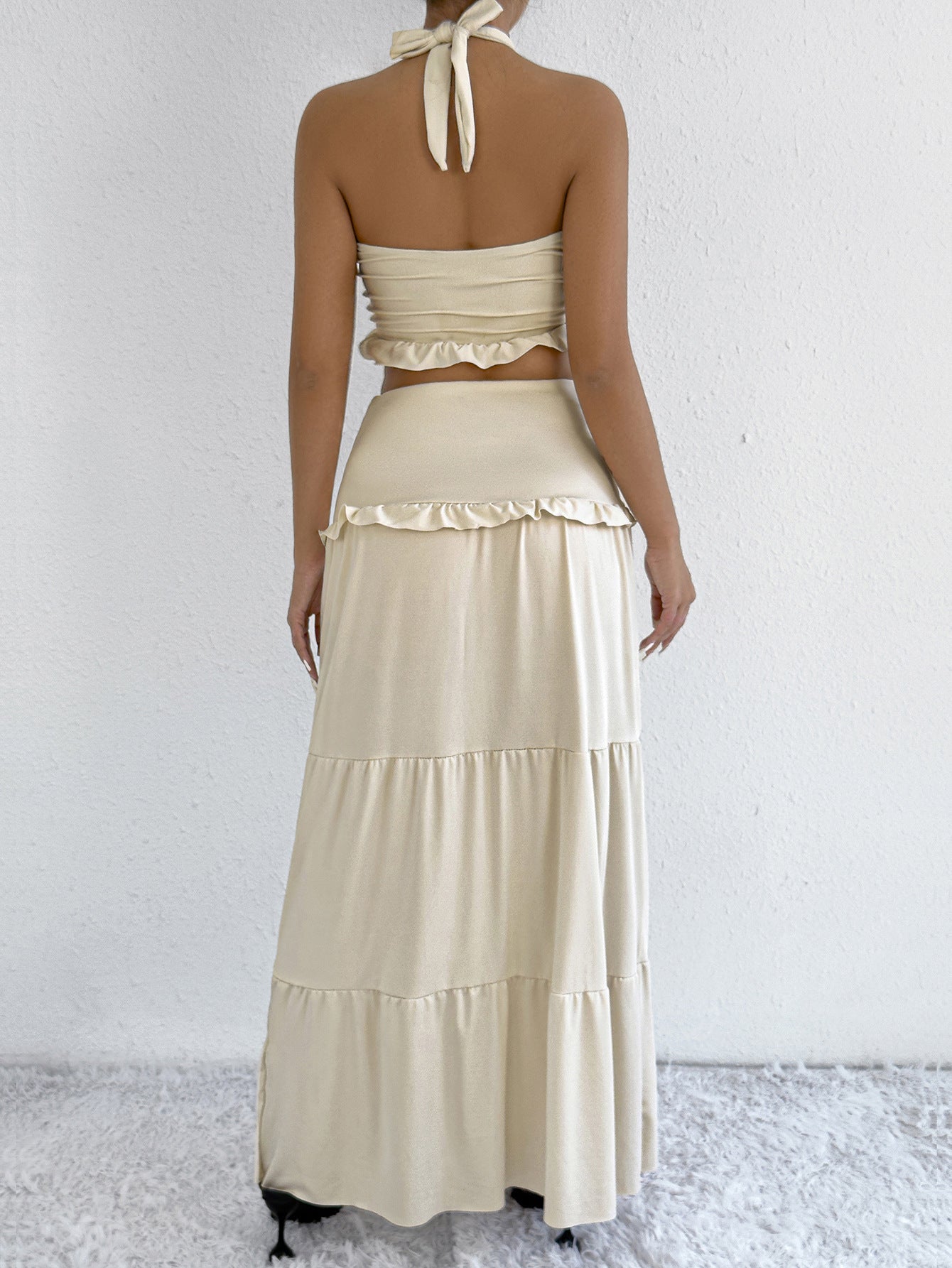 Halter neck low waist hem hip skirt two piece set