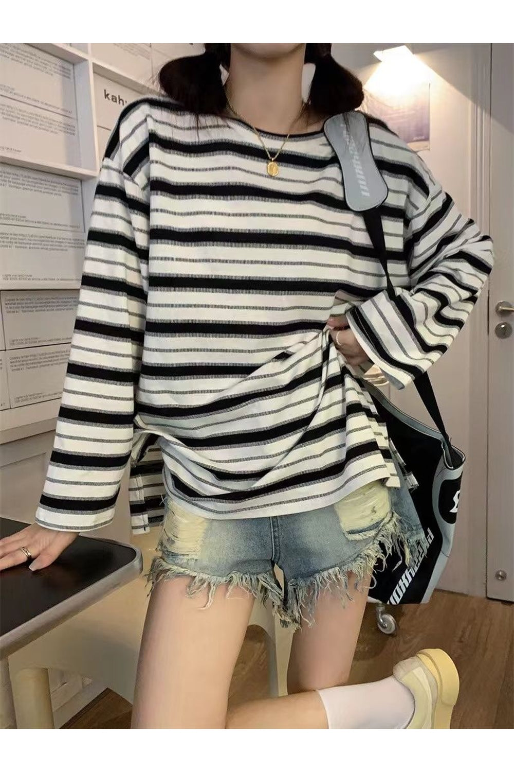 Chic Striped Unisex Long Sleeve T-shirt