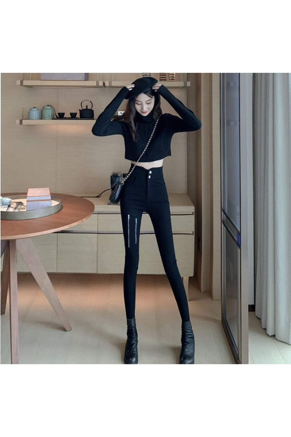 Elastic Zipper Black Pants