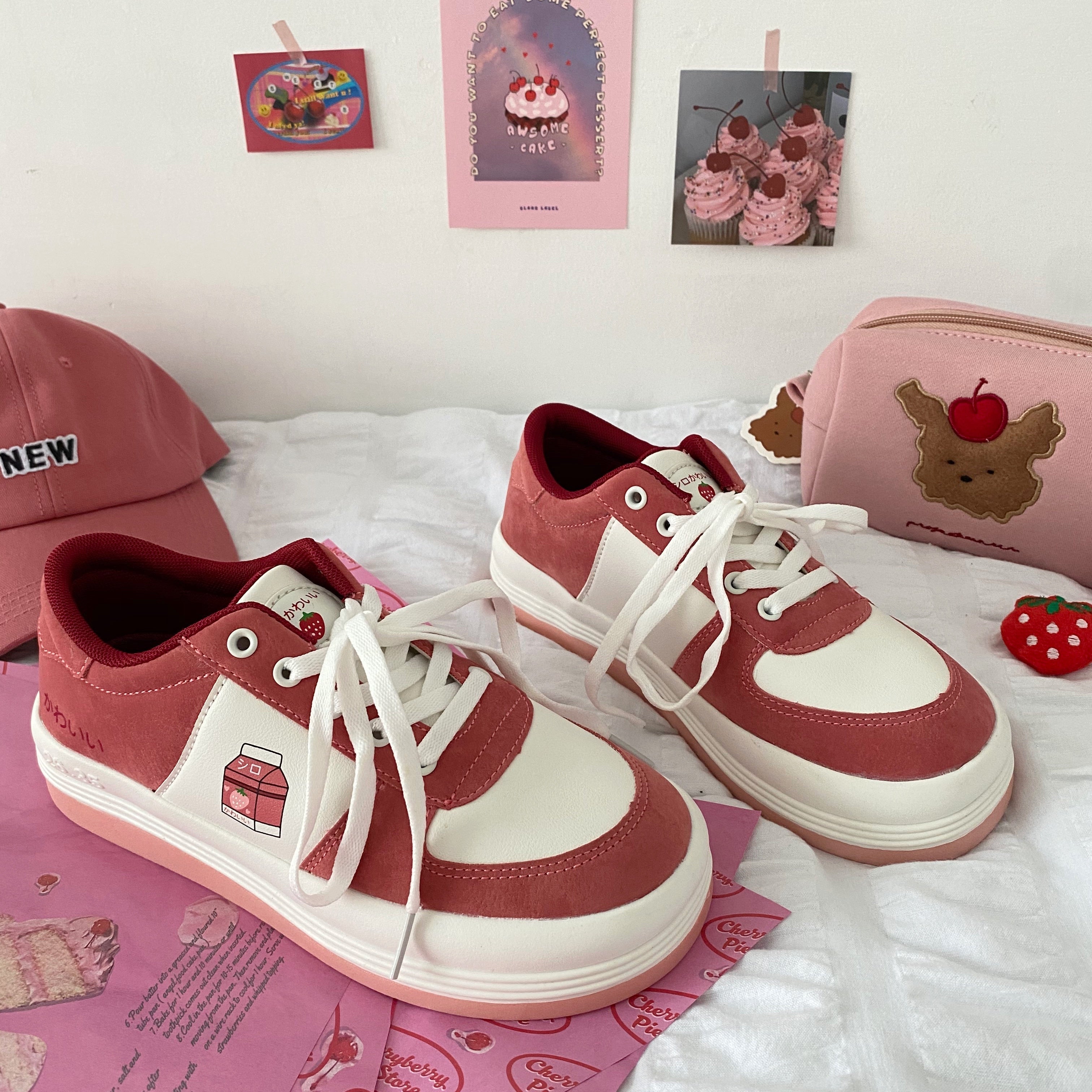 Casual Strawberry Red Sneakers BE782