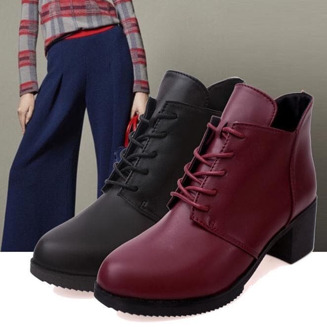 Wine/Black Laced Chunky Heels Boots