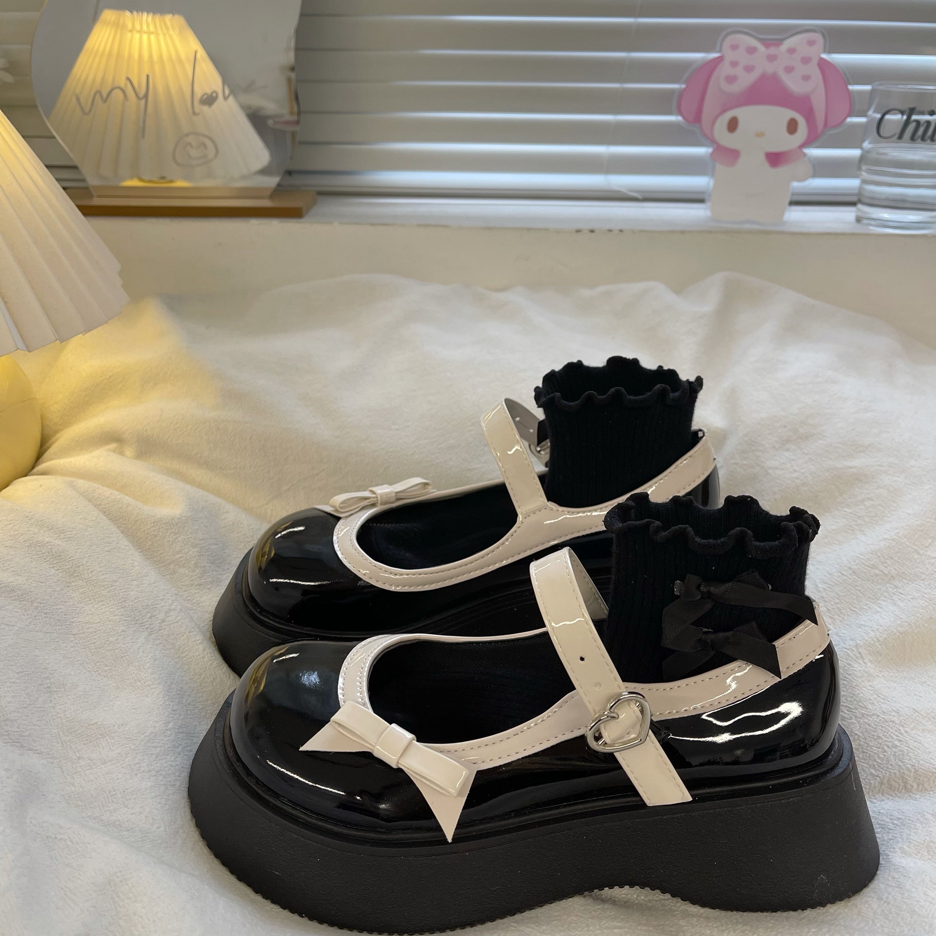 Vintage Black/White Mary Jane Shoes BE1237