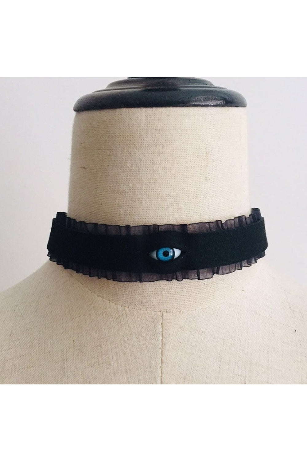 Goth Eyes Lace Choker