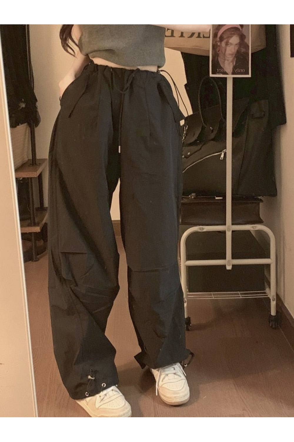 Baggy-Cargohose mit niedriger Taille
