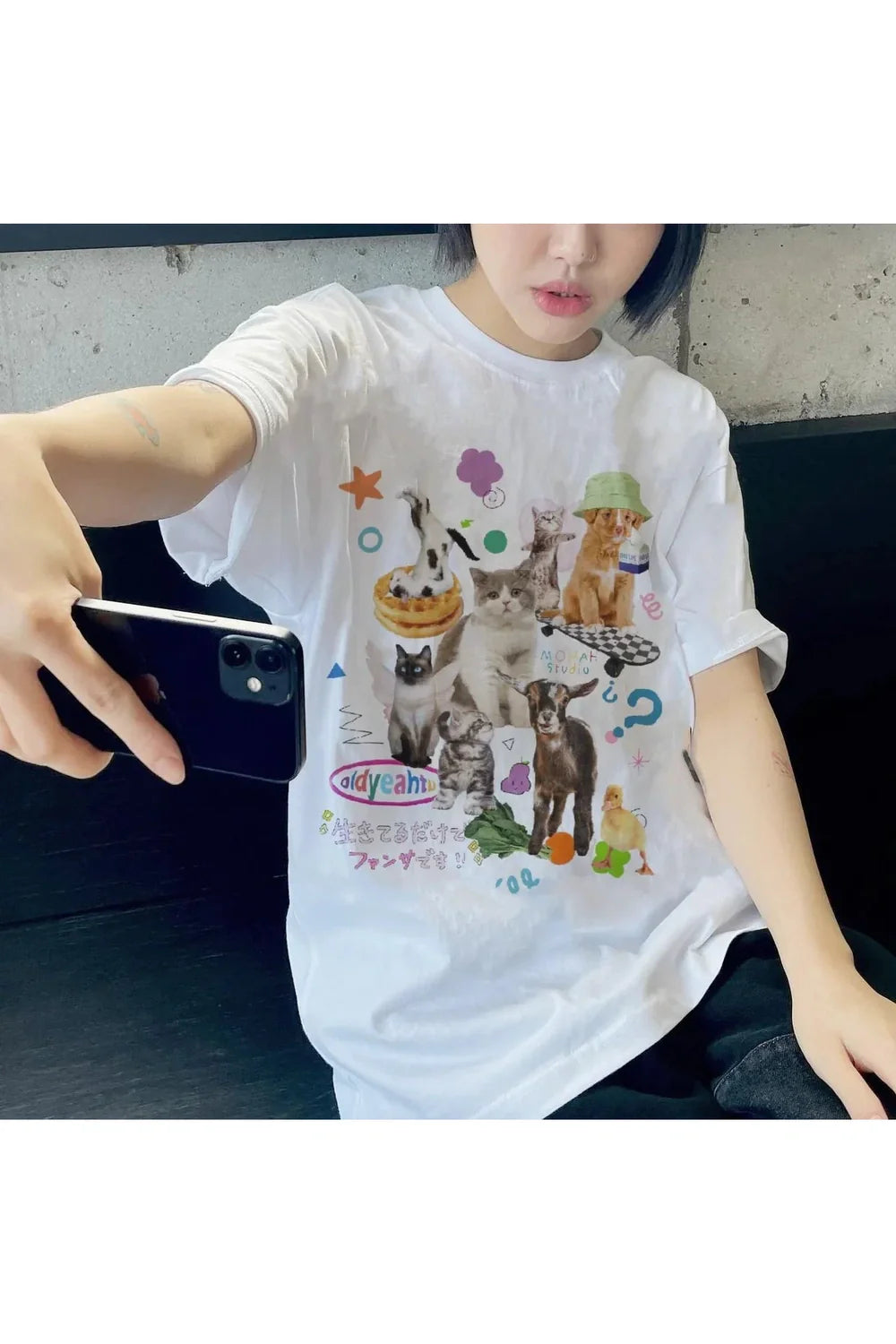 Milk Cat Graphic Oversized Women's T-shirt