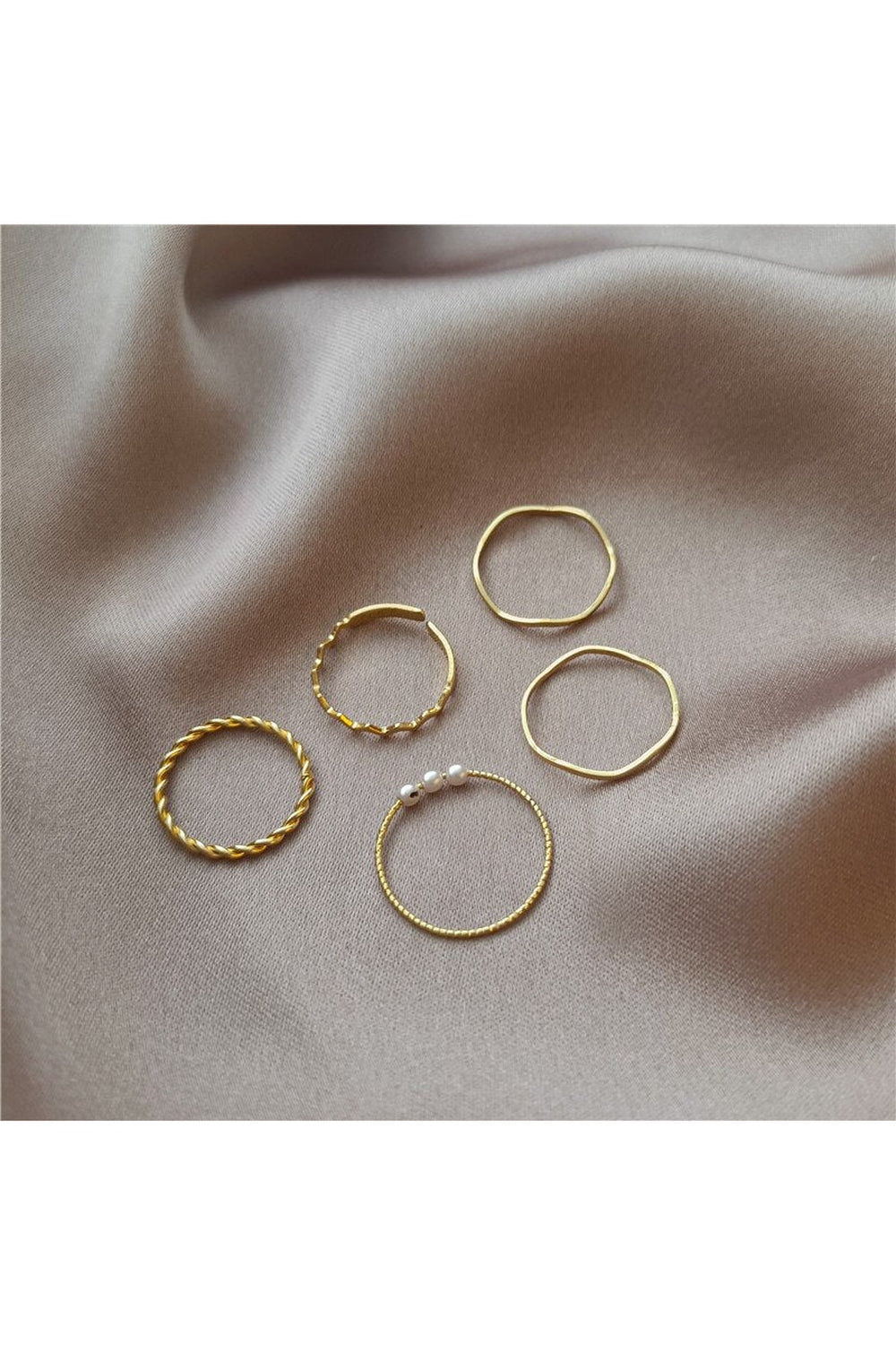 Minimalist rings set