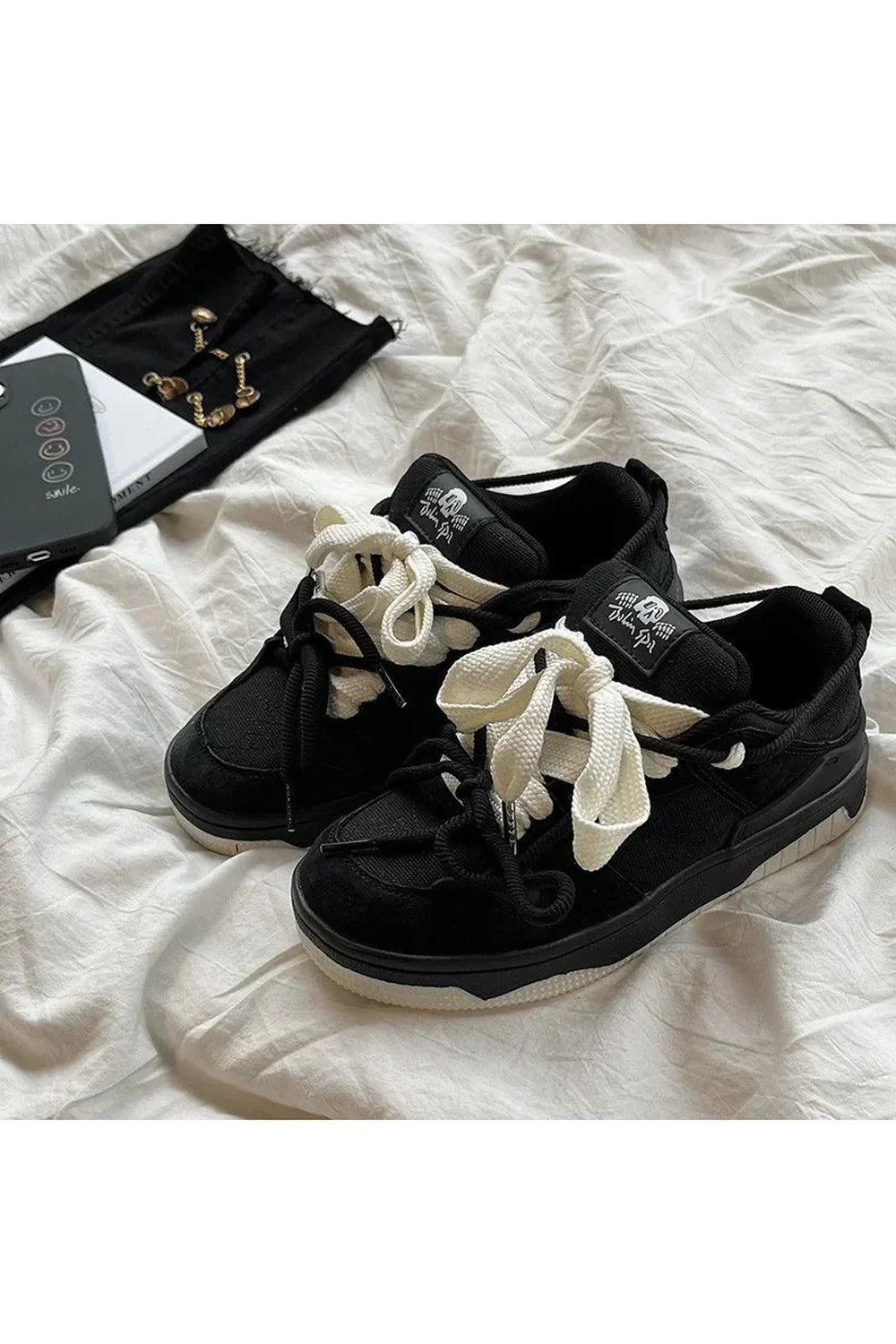 Monochrome Edge Low-Top Sneakers