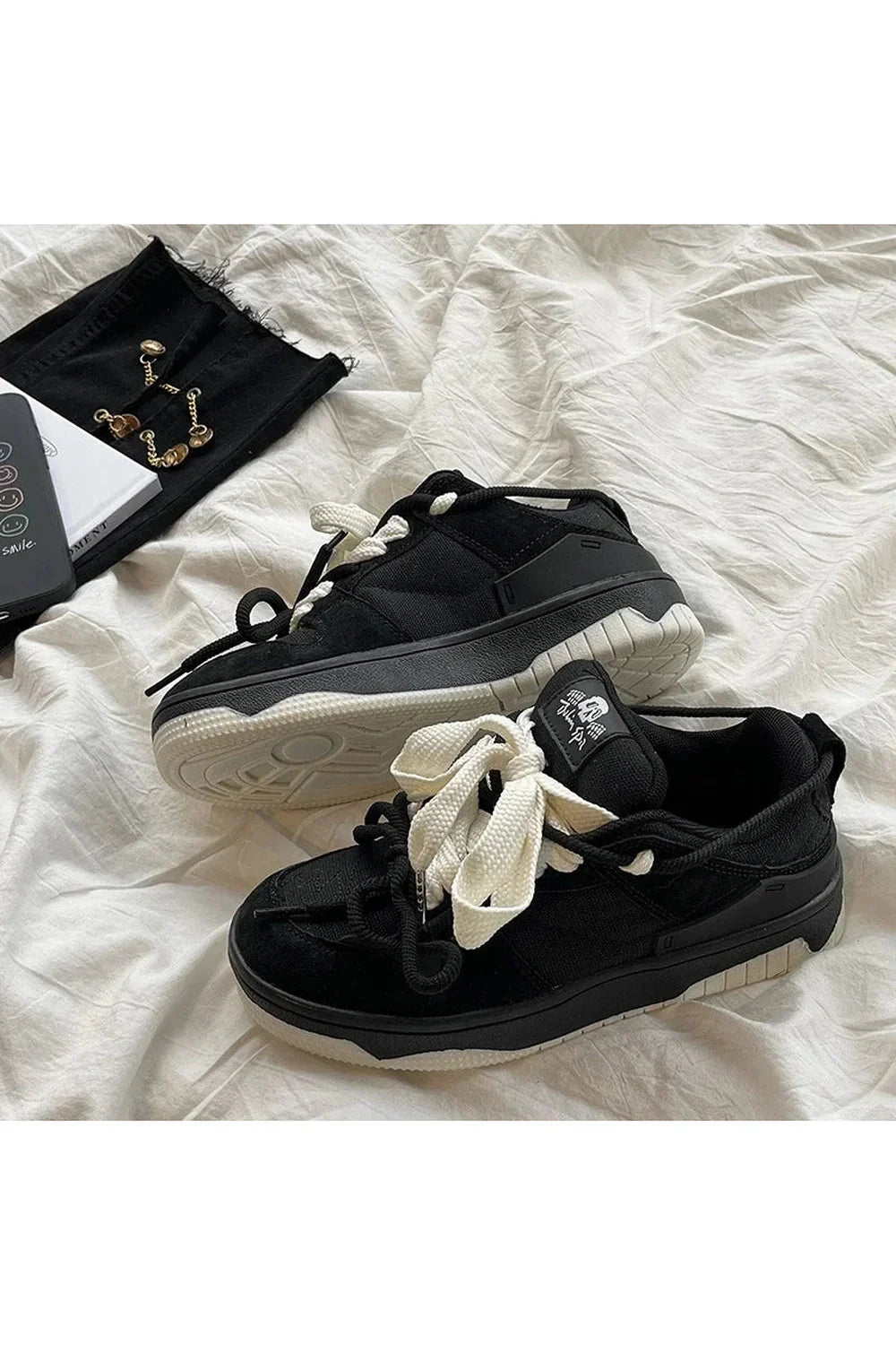 Monochrome Edge Low-Top Sneakers