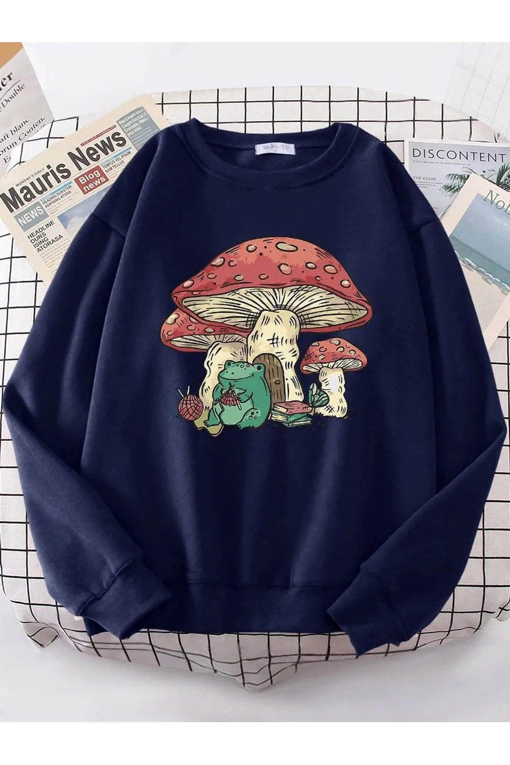 Mushroom House Frog Oversize Women's Sweatshirt