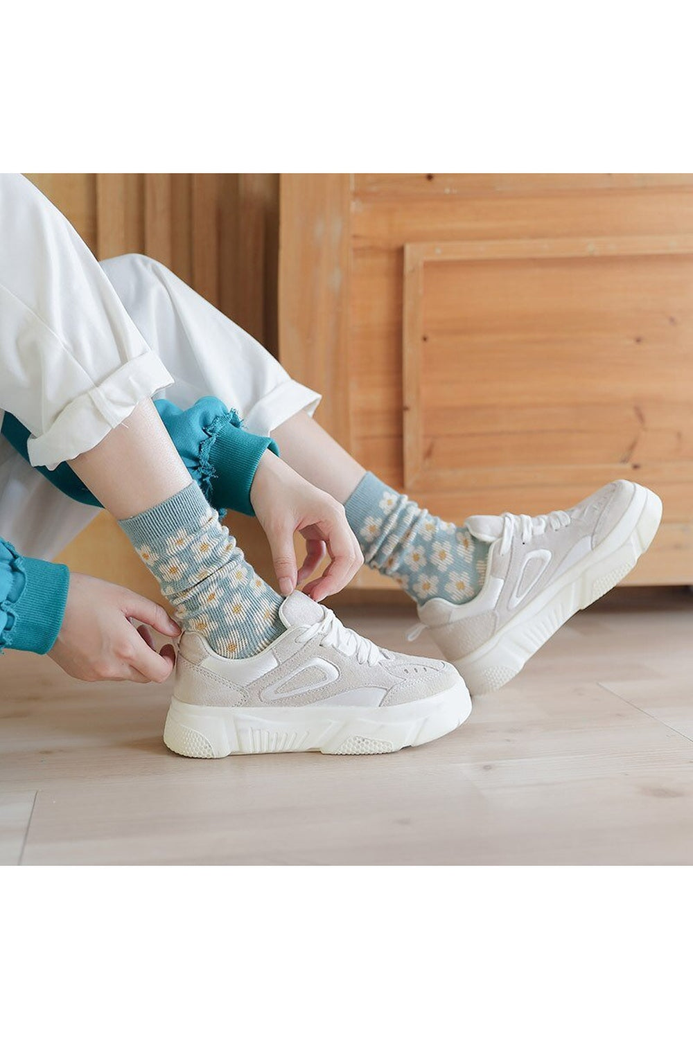 Retro Cozy  Flower Socks