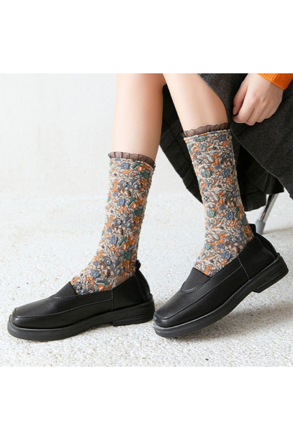 Retro Lacework Ruffle Socks