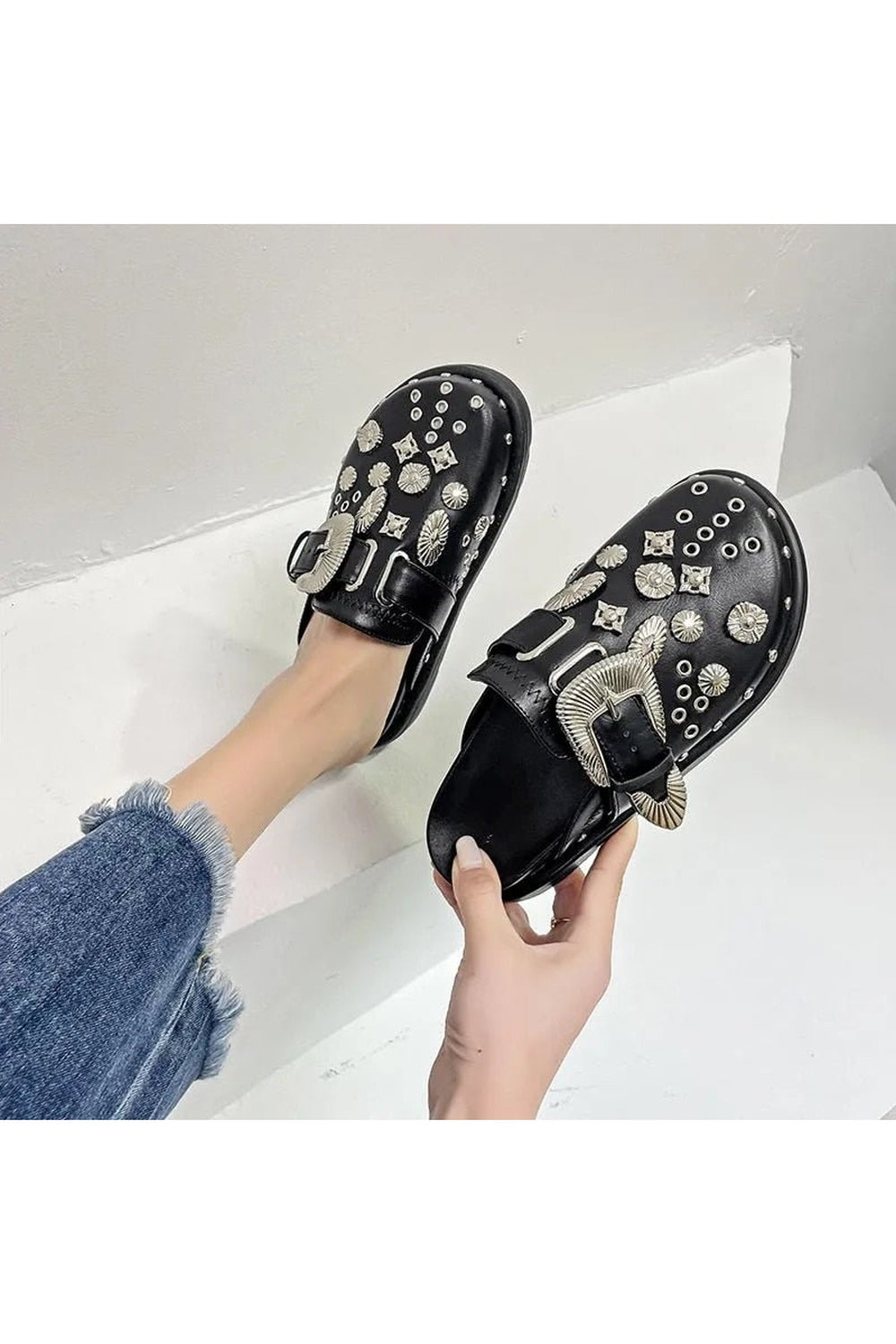Chaussons à plateforme à rivets