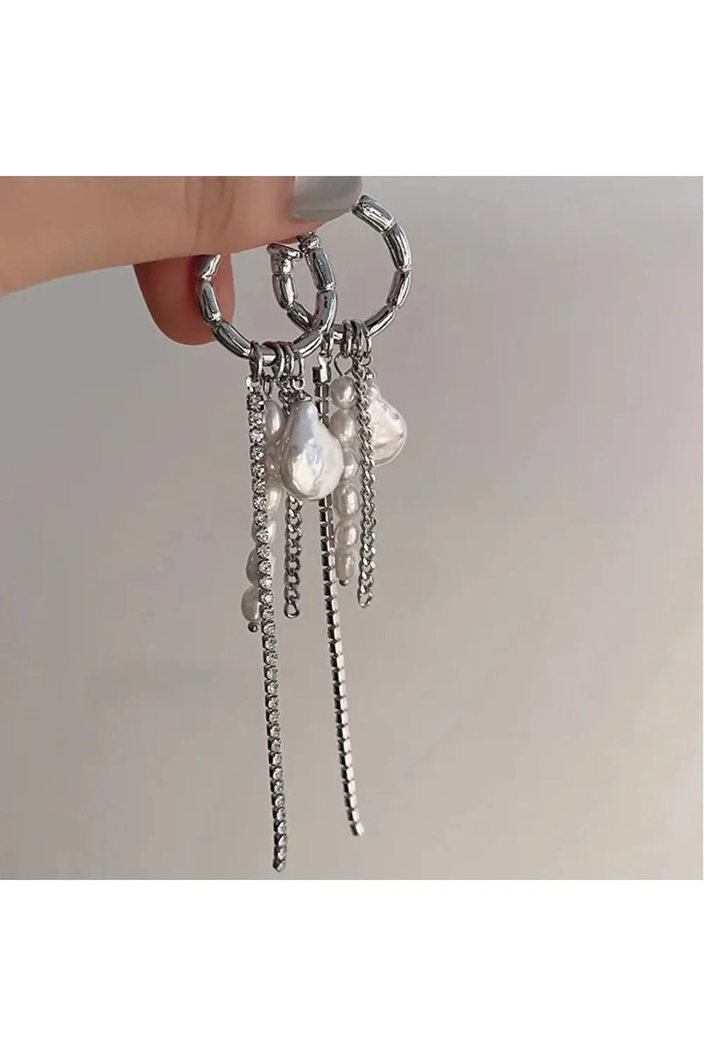 Round Bar Pearl Tassel Earrings