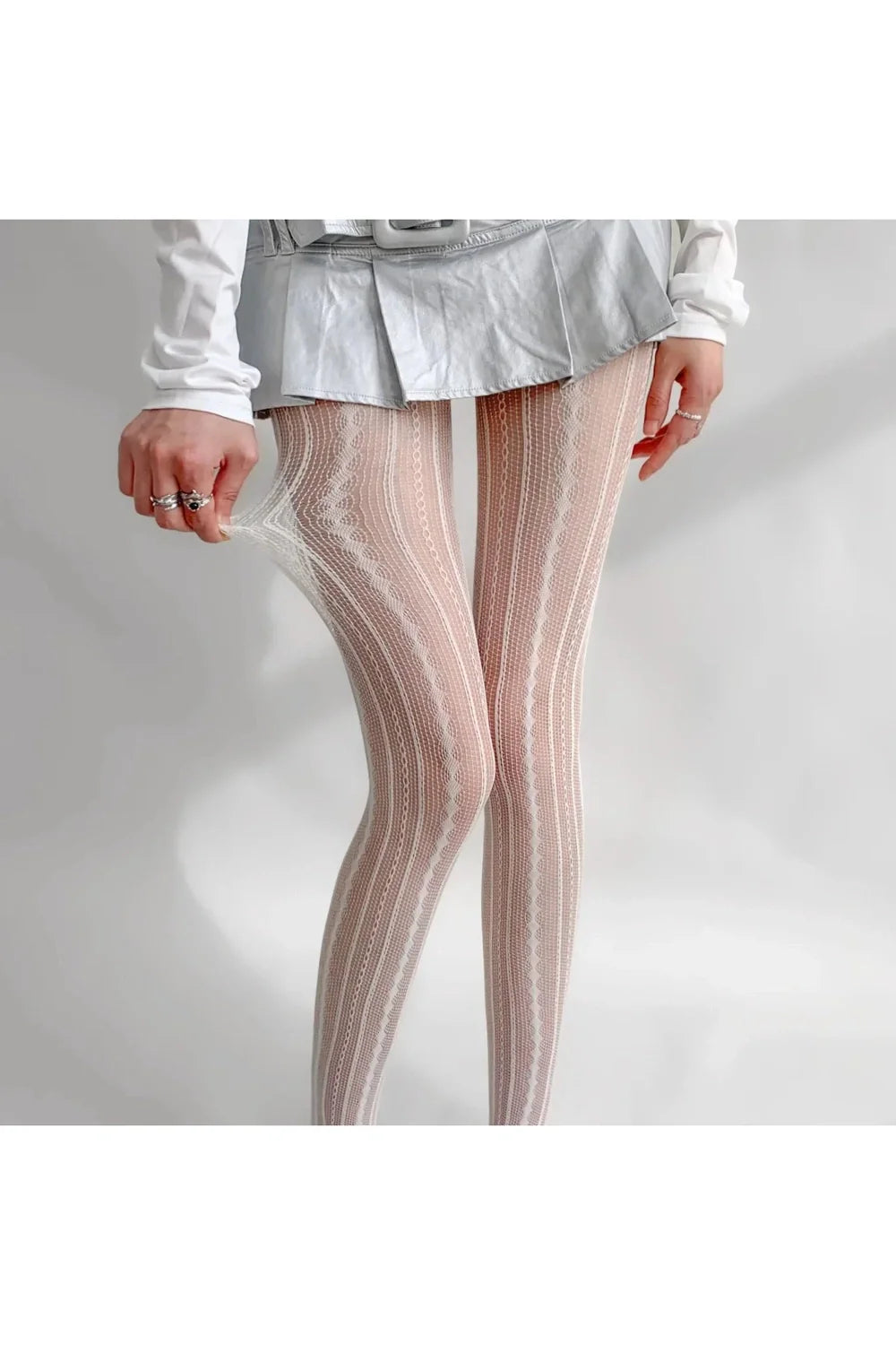 Scarlet Lace Patterned Tights