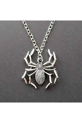 Collier en toile d'araignée